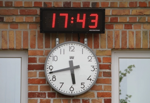 klokken voor speelplaats