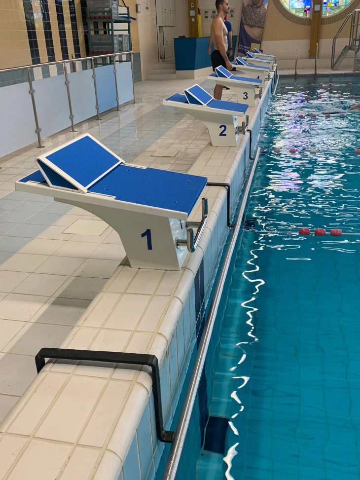 FINA goedgekeurde startblokken met RBD contacten