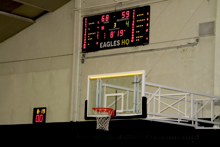 Realisatie Westerstrand - scorebord en schotklok